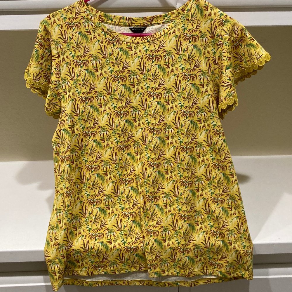 New With Tags Ann Taylor Yellow Palm Tree Tropical Shirt